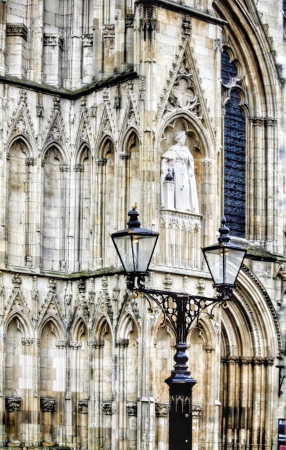 CH The Late Queen … RIP 